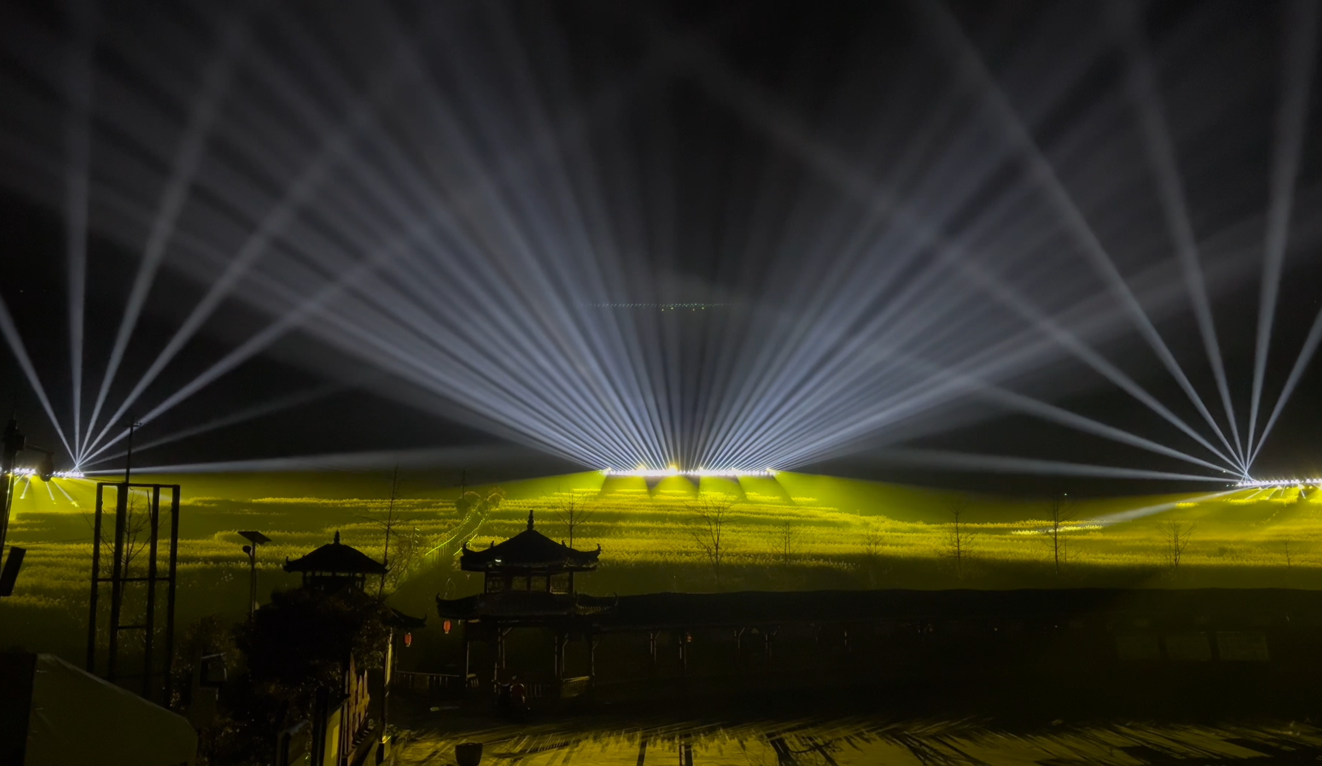 Lighting beam effects